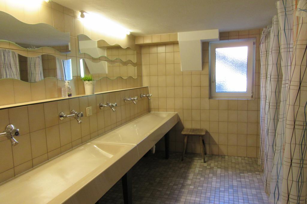 Mountain Hostel Оберстдорф Экстерьер фото