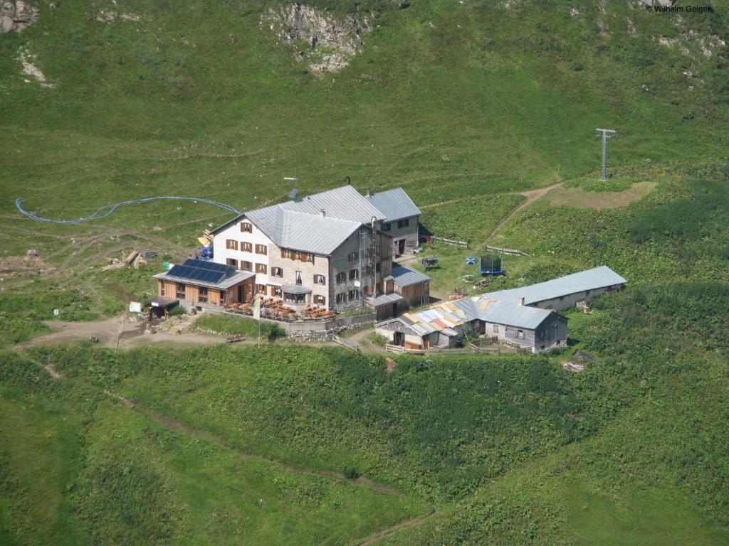 Mountain Hostel Оберстдорф Экстерьер фото